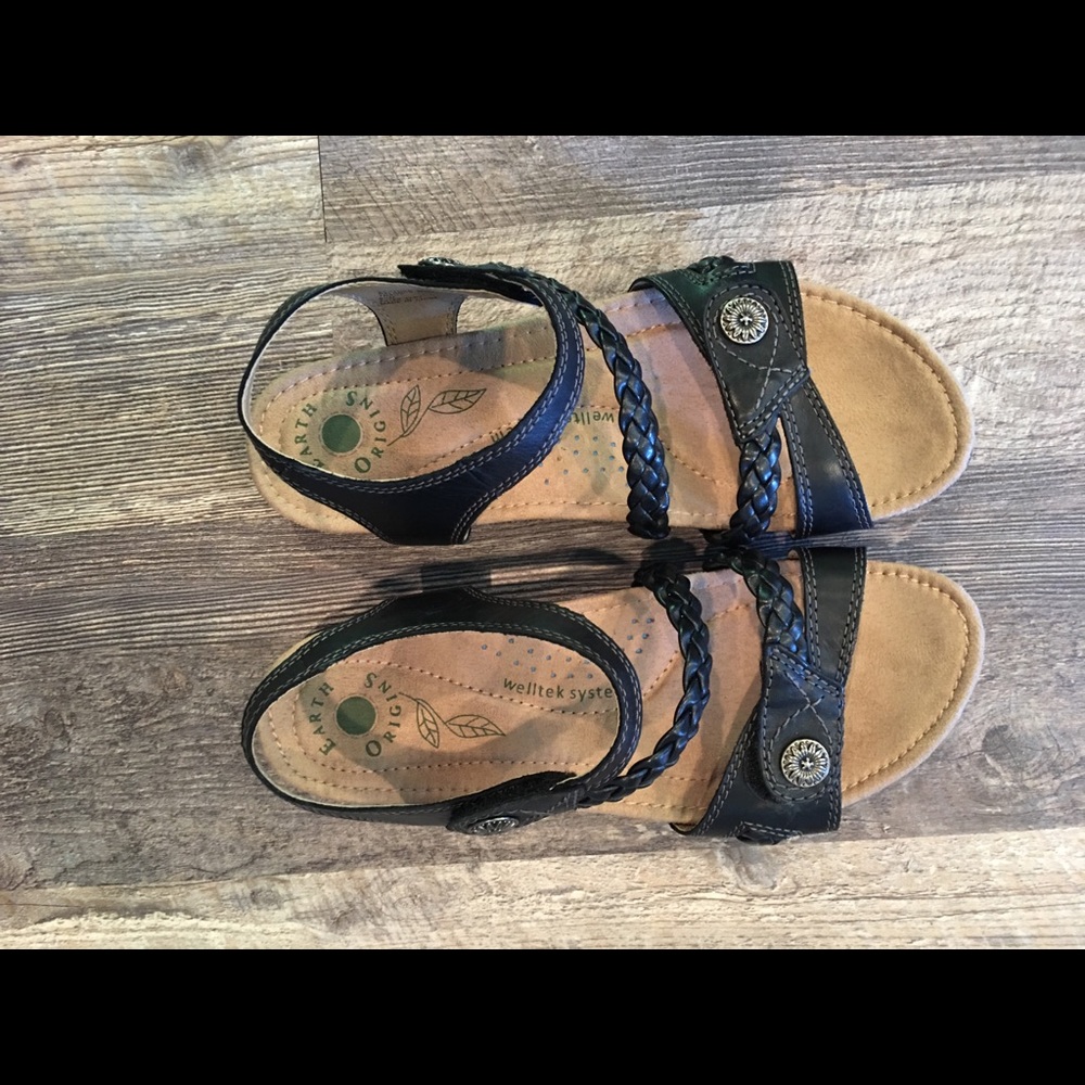 Earth Orgin black sandals